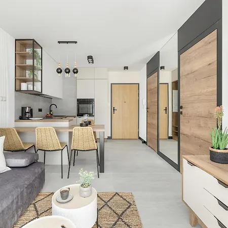 Gustowny Z Parkingiem I Balkonem W Kolobrzegu By Renters *