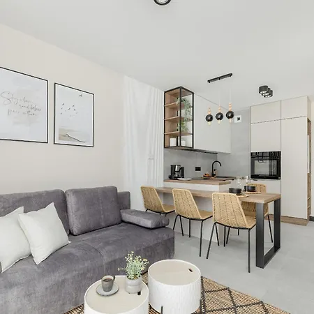 Gustowny Z Parkingiem I Balkonem W Kolobrzegu By Renters Apartmán Kolobřeh